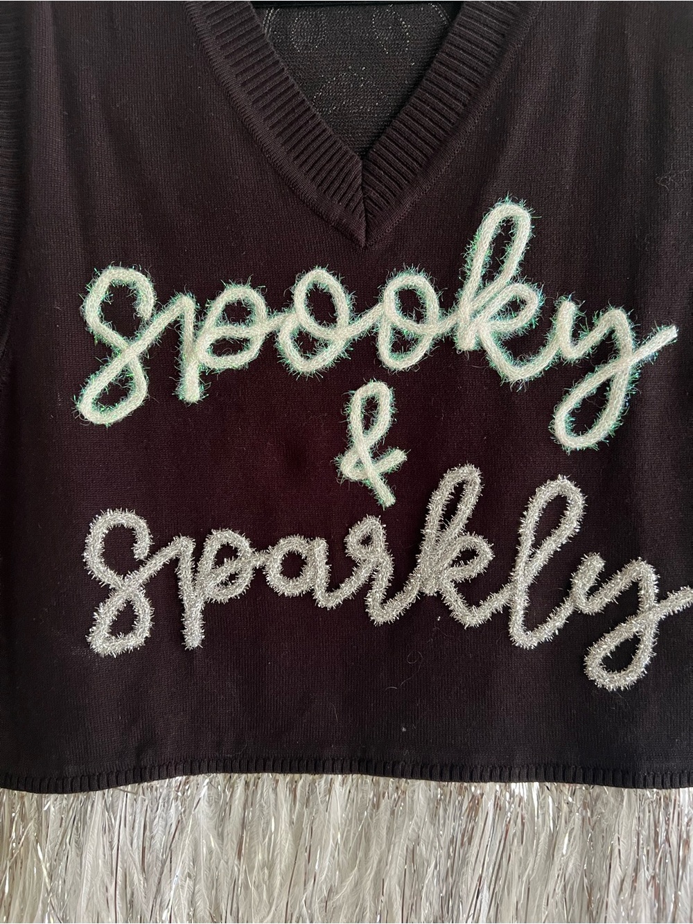 NWOT Queen of Sparkles Spooky & Sparkly Ghost Feather Sequin Halloween Top Vest - Picture 2 of 3